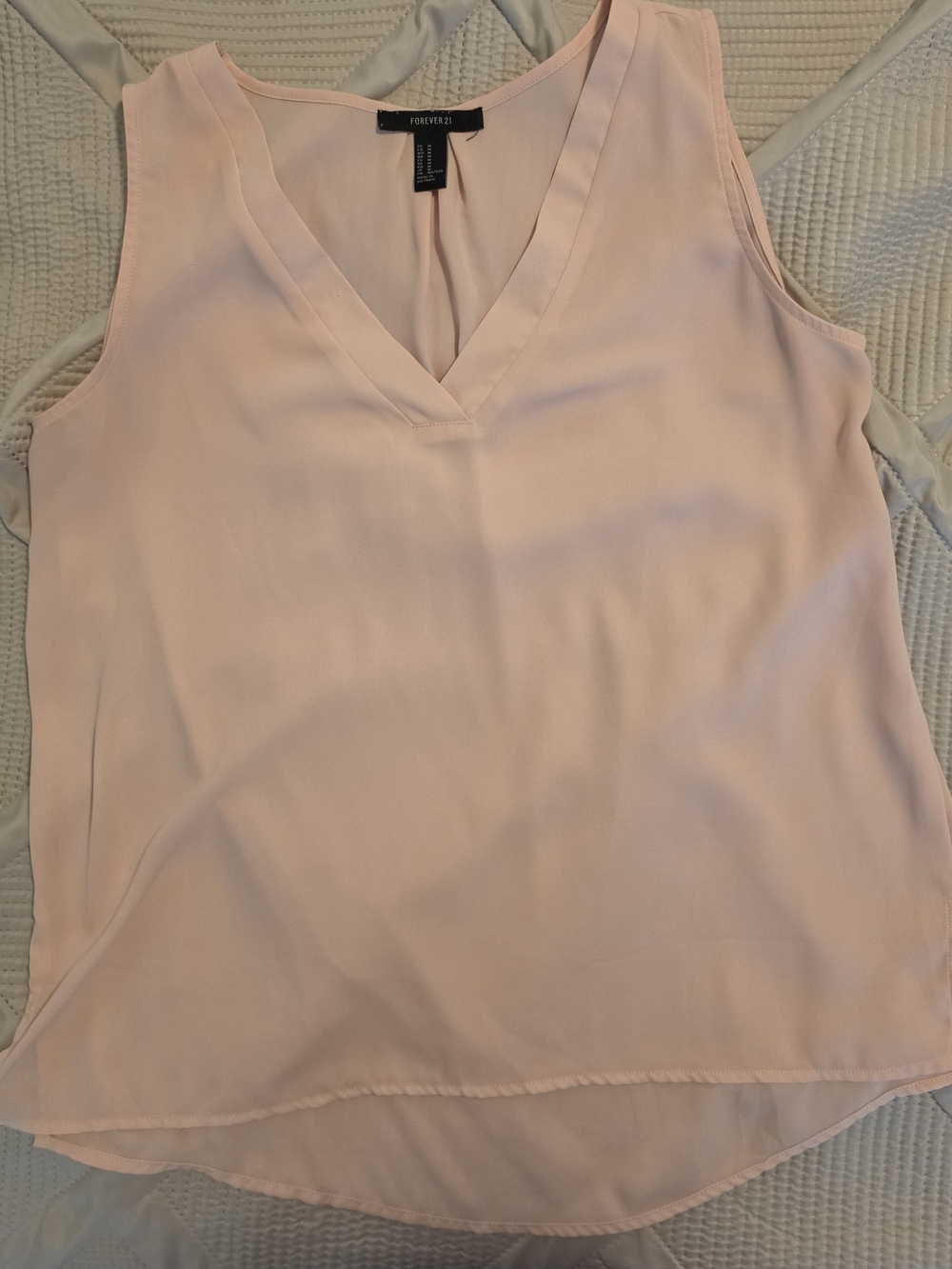 Forever 21 Light Pink V-Neck Sleeveless Camisole